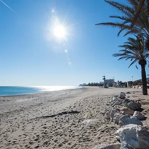 https://lujoso-piso-con-jardin-privado-a-dos-minutos-andando-de.1costadelsol.com